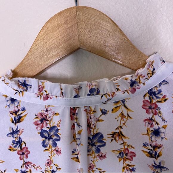 Pleione Peasant Floral Blue Pink Top Medium - Picture 7 of 9